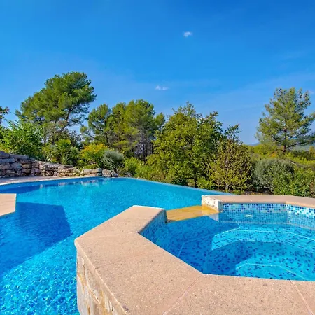 Villa Colombes By Draguignan