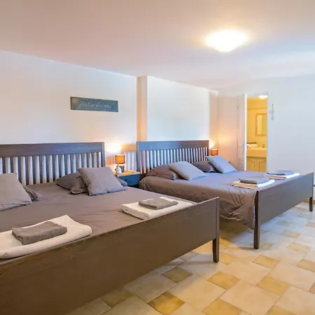 Colombes By